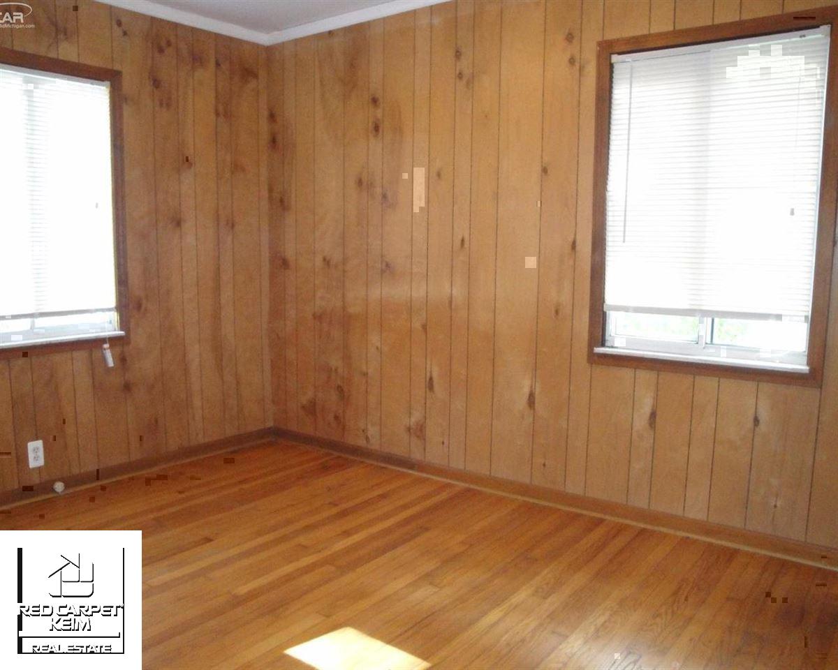 212 South Center Road Grand Blanc, MI 48439 - Photo 8 of 18 21377113-8.JPG