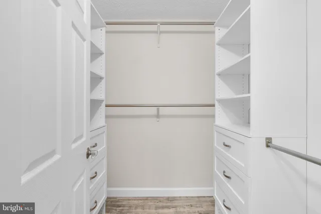 a view of walk in closet
