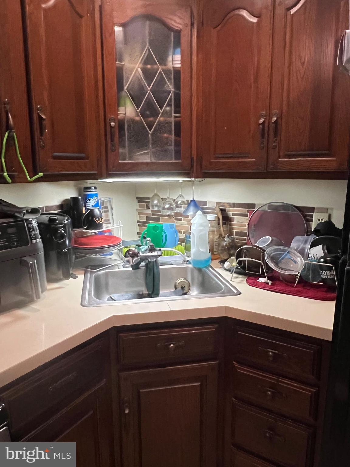 343 East Indiana Avenue Philadelphia, PA 19134 - Photo 13 of 31 kitchen