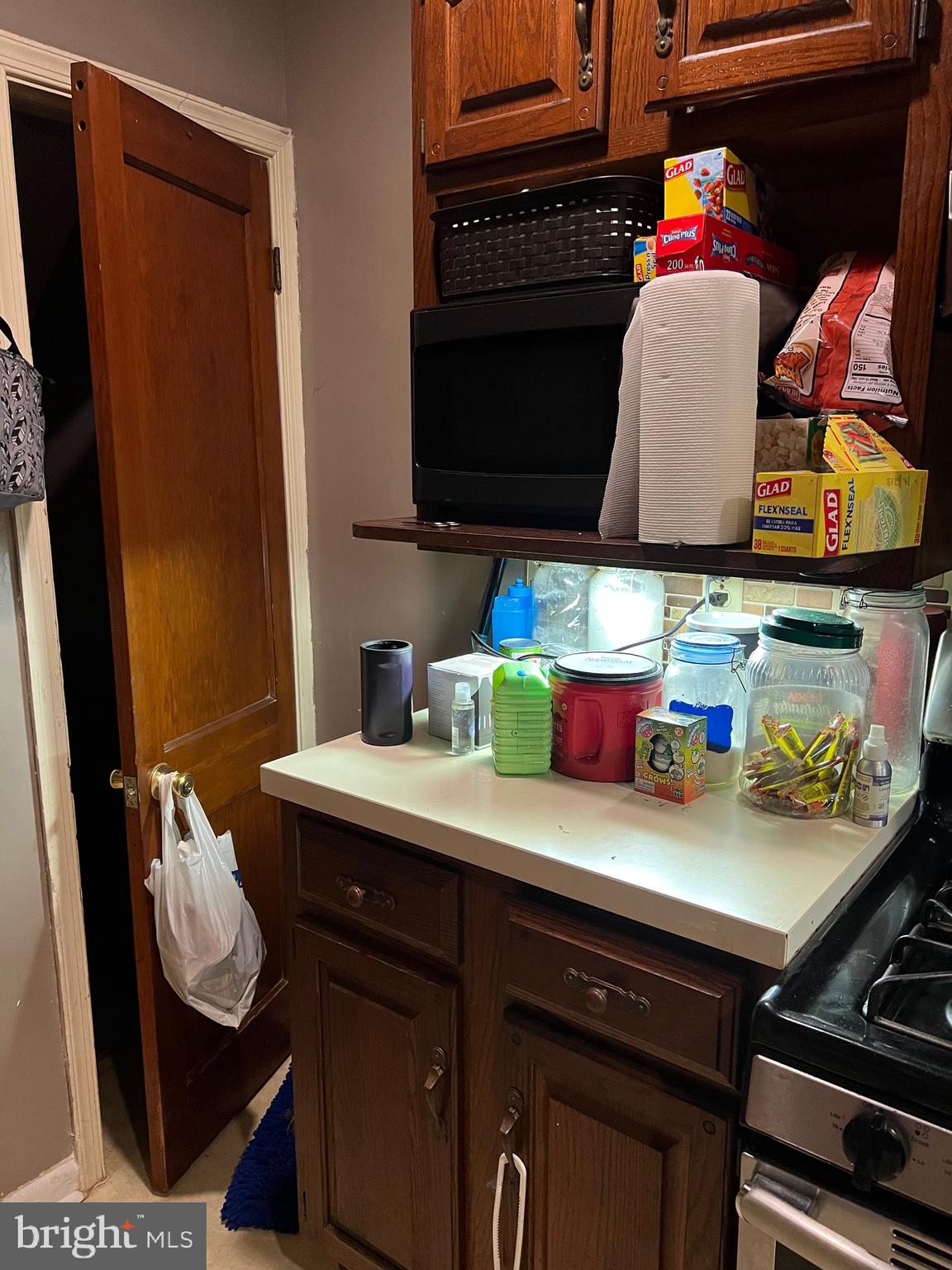 343 East Indiana Avenue Philadelphia, PA 19134 - Photo 14 of 31 kitchen