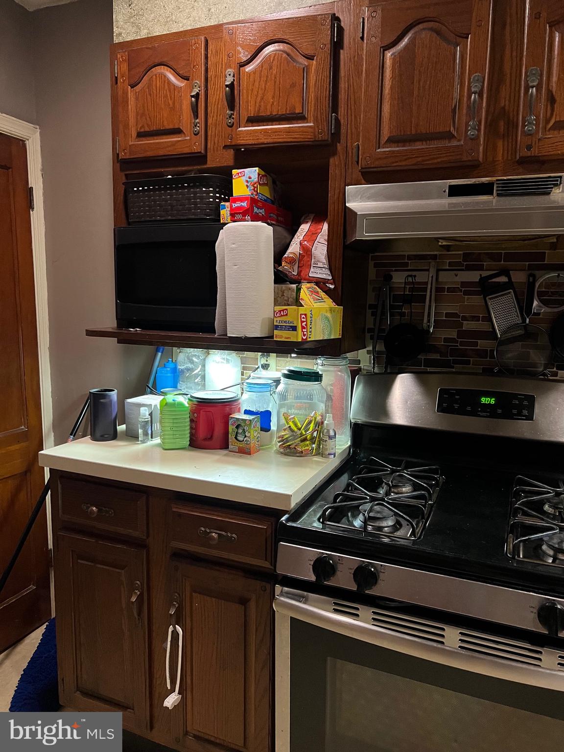 343 East Indiana Avenue Philadelphia, PA 19134 - Photo 16 of 31 kitchen