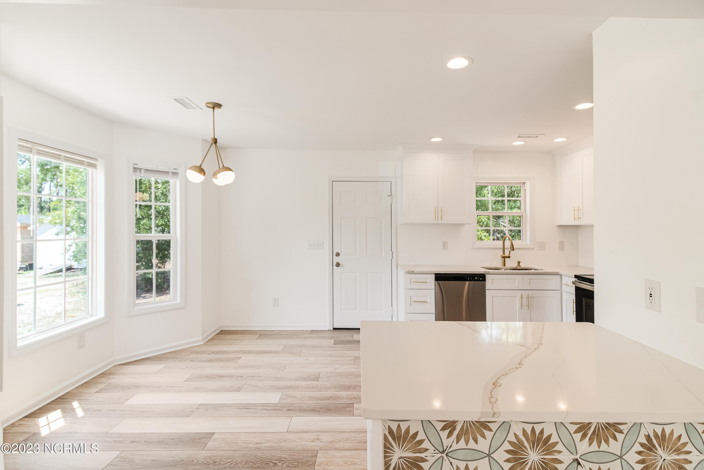 79 South High Point Road Southport, NC 28461 - Photo 11 of 37 79 S High Point-11