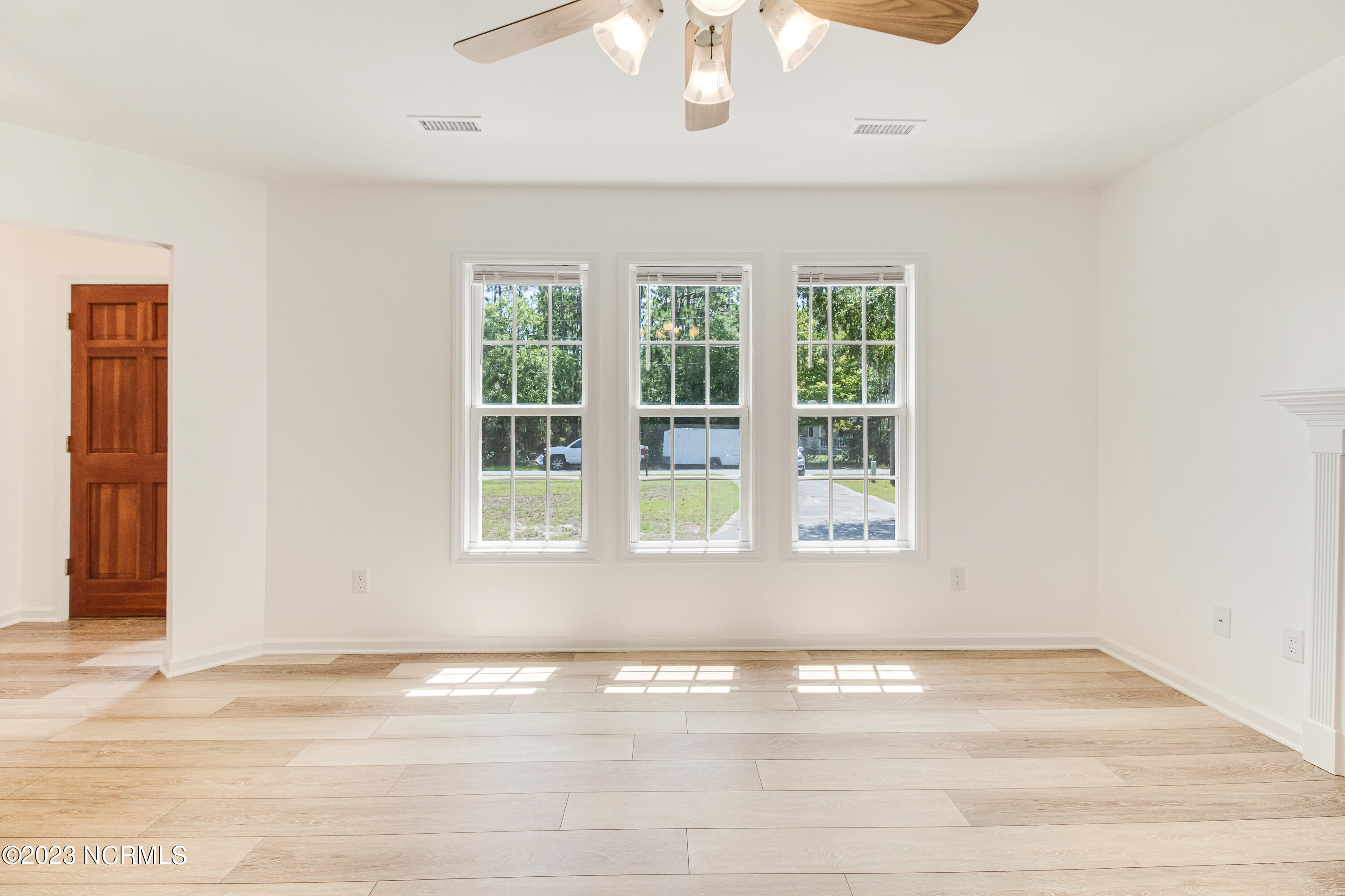 79 South High Point Road Southport, NC 28461 - Photo 6 of 37 79 S High Point-6