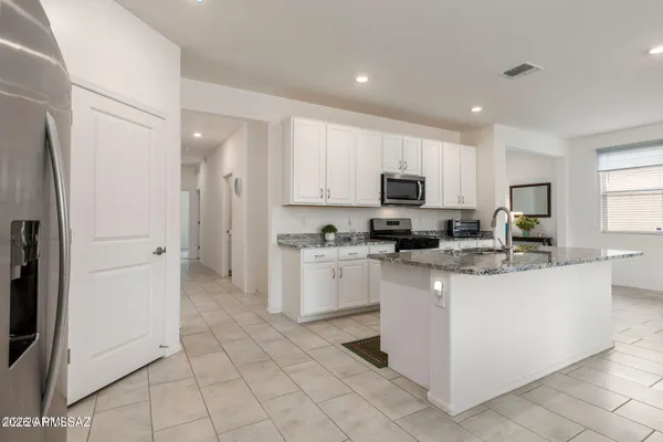 $465,000 | 8686 North Calle La Canoa, Tucson, AZ 85742