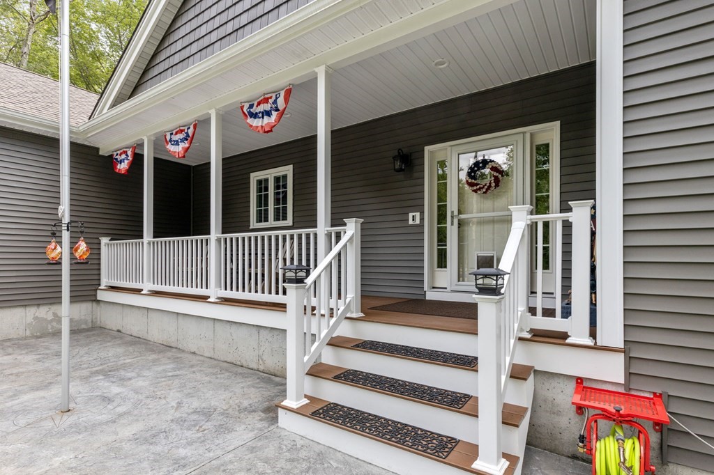 256 Chocolog Road Uxbridge, MA 01569 - Photo 4 of 42 Gallery Image 4
