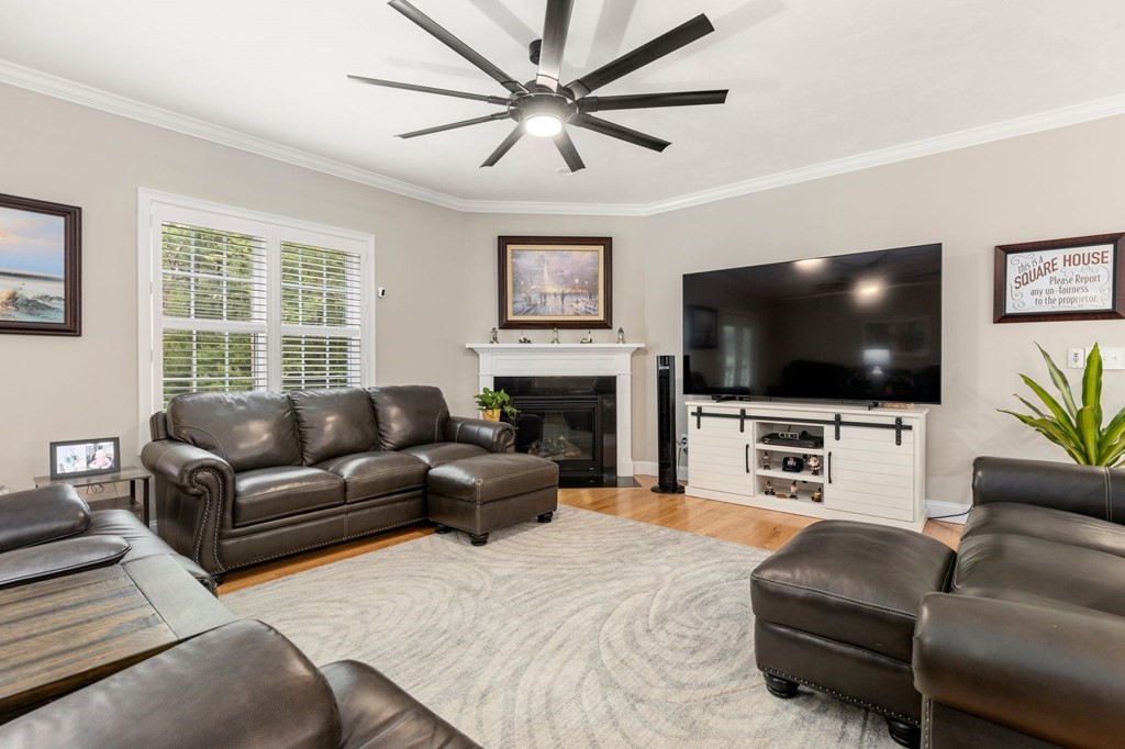 256 Chocolog Road Uxbridge, MA 01569 - Photo 8 of 42 Gallery Image 8