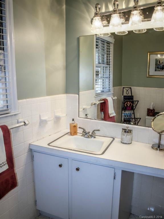 4100 Oldfield Road Charlotte, NC 28226 - Photo 14 of 24 Gallery Image 14