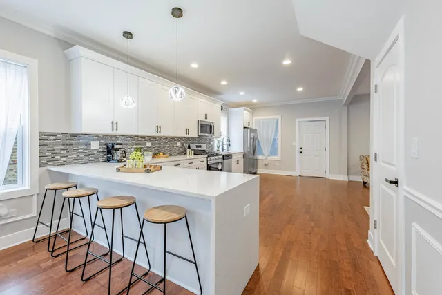 $594,999 | 2336 Oak Park Avenue, Berwyn, IL 60402