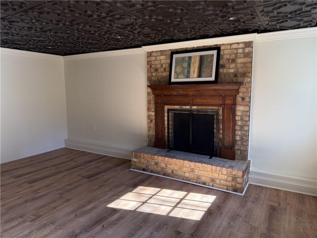 1610 Old Mill Crossing Northeast Marietta, GA 30062 - Photo 34 of 55 a living room with a fireplace
