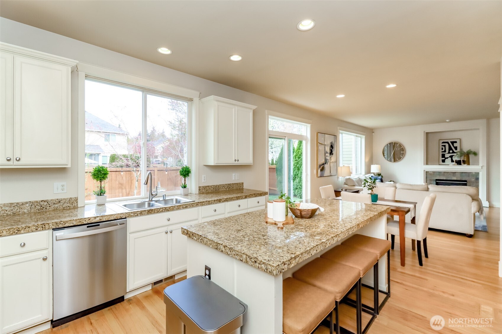 3817 164th Place Southeast Bothell, WA 98012 - Photo 5 of 40