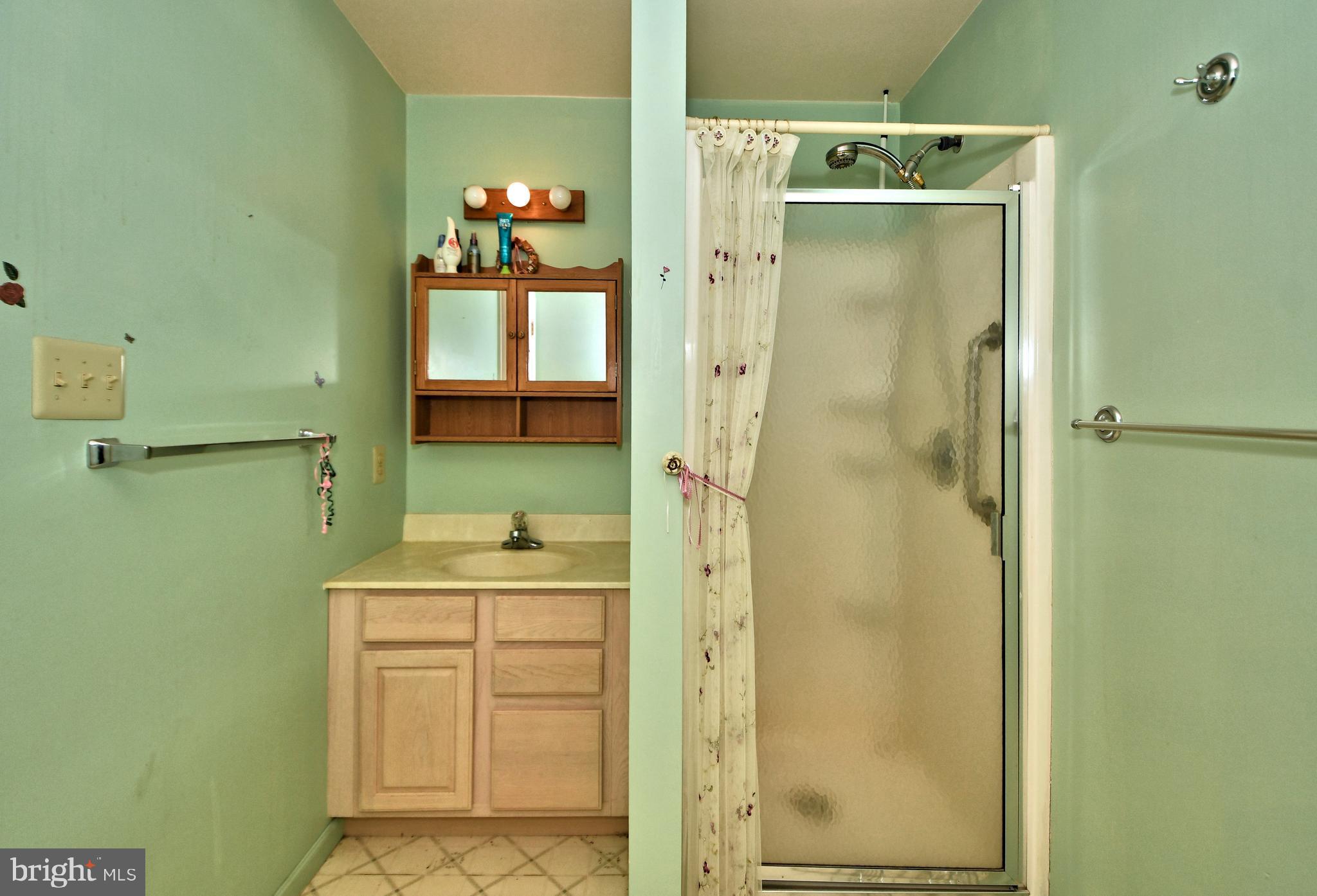 1233 Greenhill Road Yardley, PA 19067 - Photo 28 of 56 Gallery Image 28