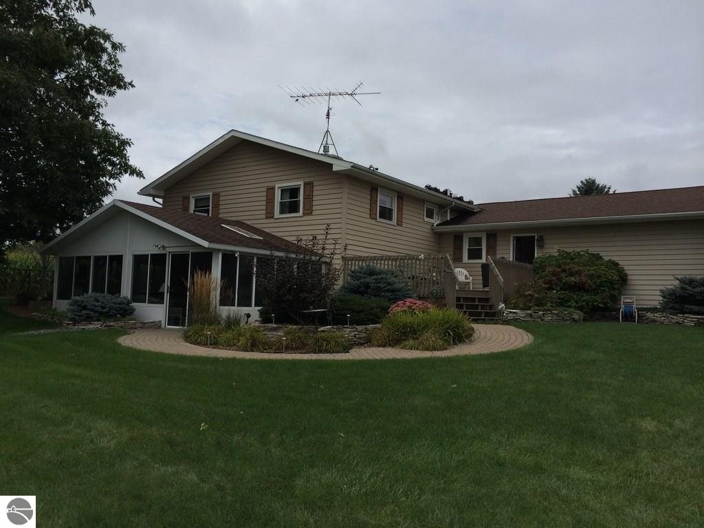 9345 South Leaton Road Shepherd, MI 48883 - Photo 39 of 62 1790367-38.JPG