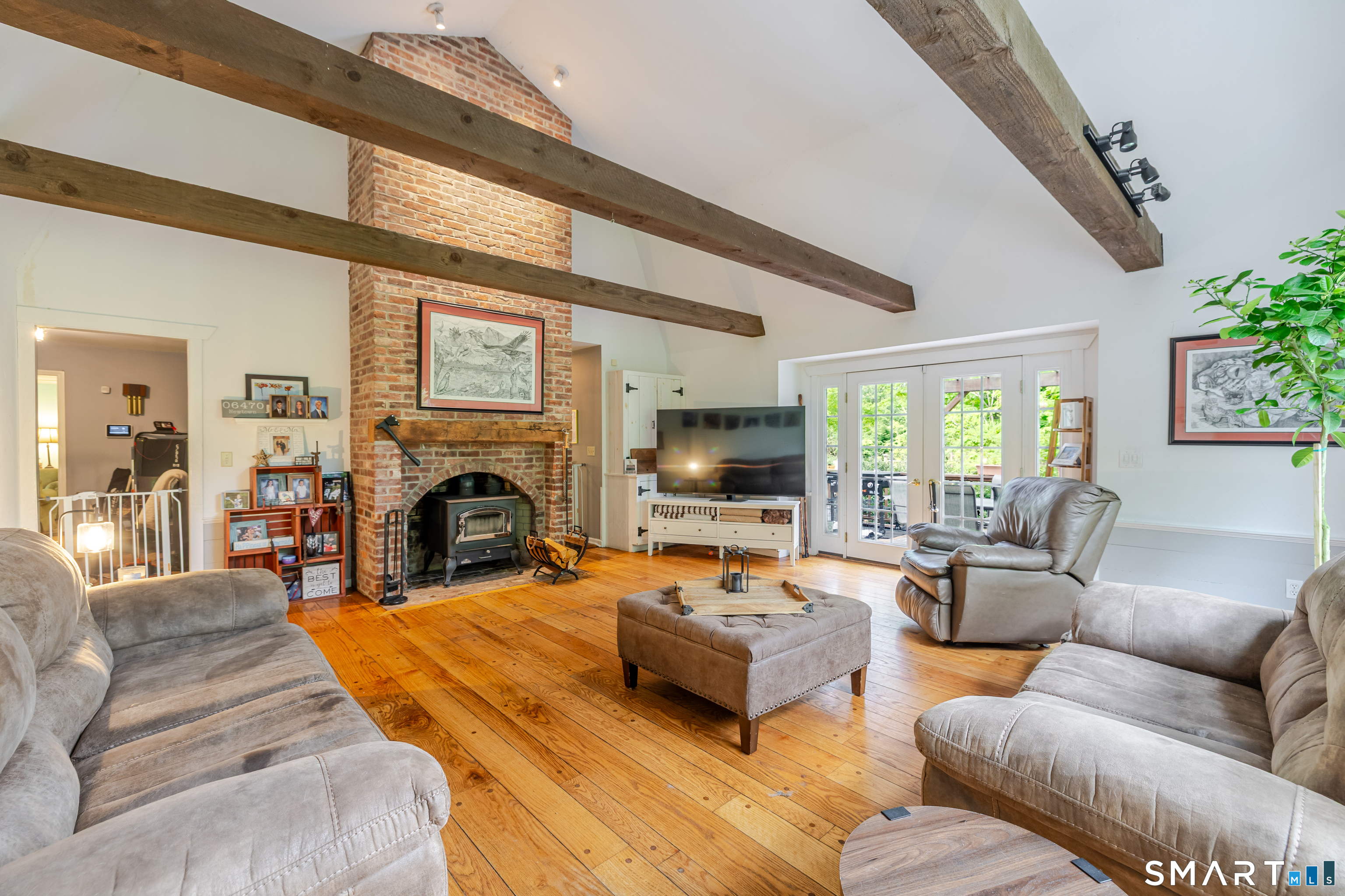 40 Echo Valley Road Newtown, CT 06470 - Photo 17 of 39