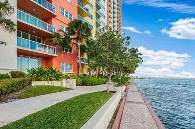 $3,500 | 2640 Lake Shore Drive, Unit 415, Riviera Beach, FL 33404