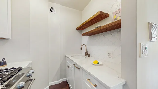 $2,850 | 645 West 239th Street, Unit 6A | Riverdale