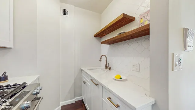 $2,850 | 645 West 239th Street, Unit 6A | Riverdale