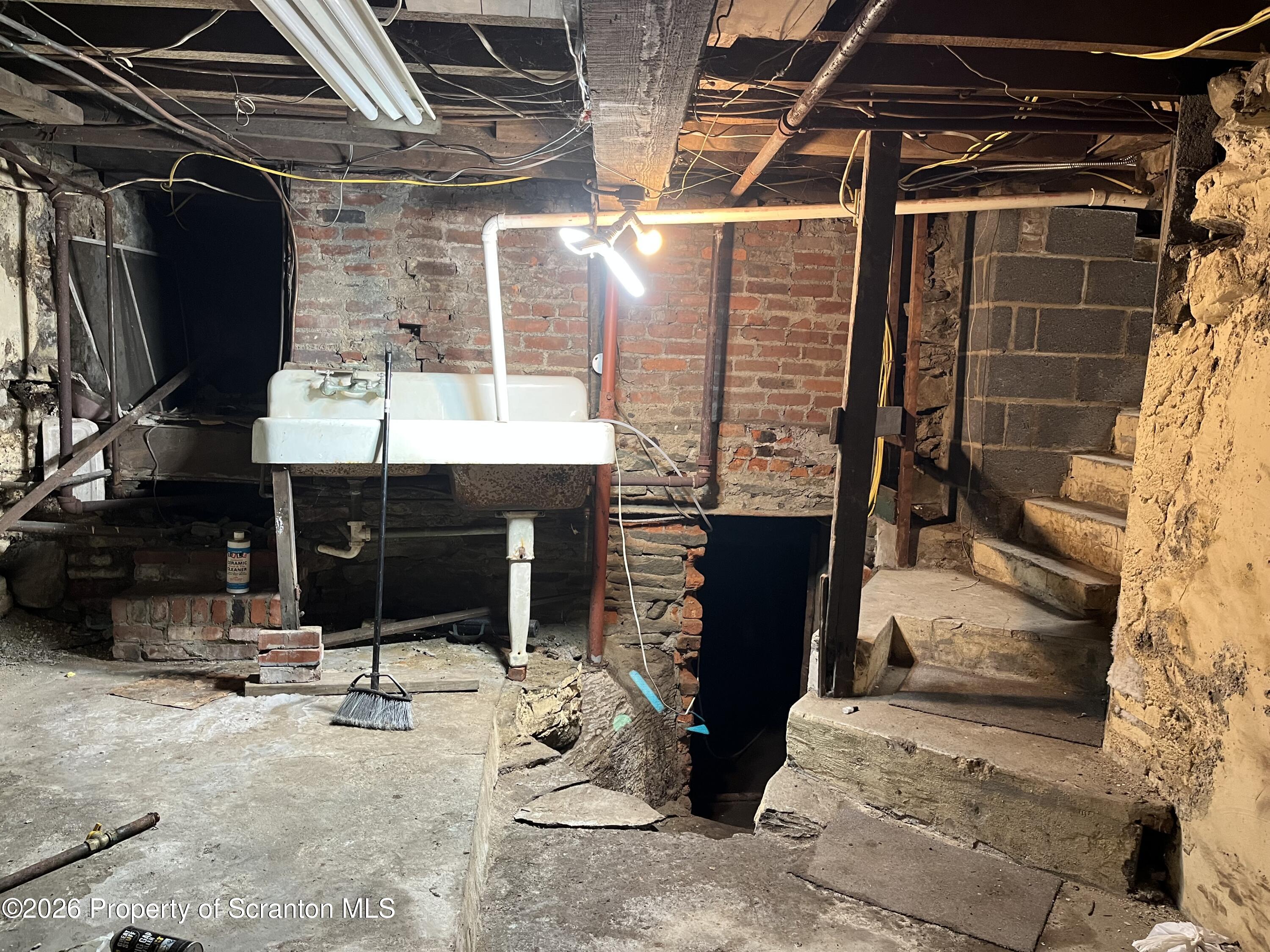 513 North Main Avenue Scranton, PA 18504 - Photo 30 of 31 Basement