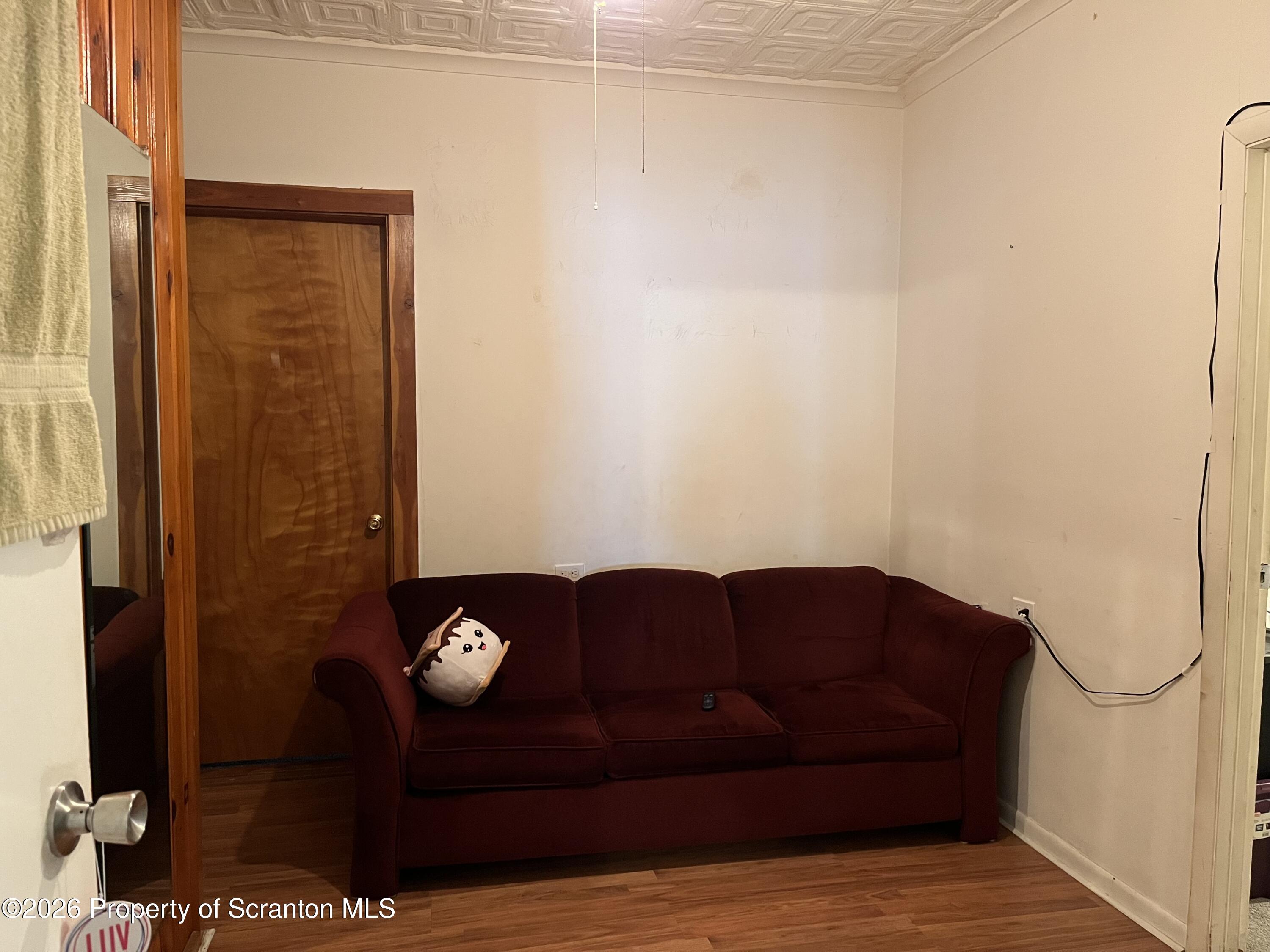 513 North Main Avenue Scranton, PA 18504 - Photo 7 of 31 walk through room