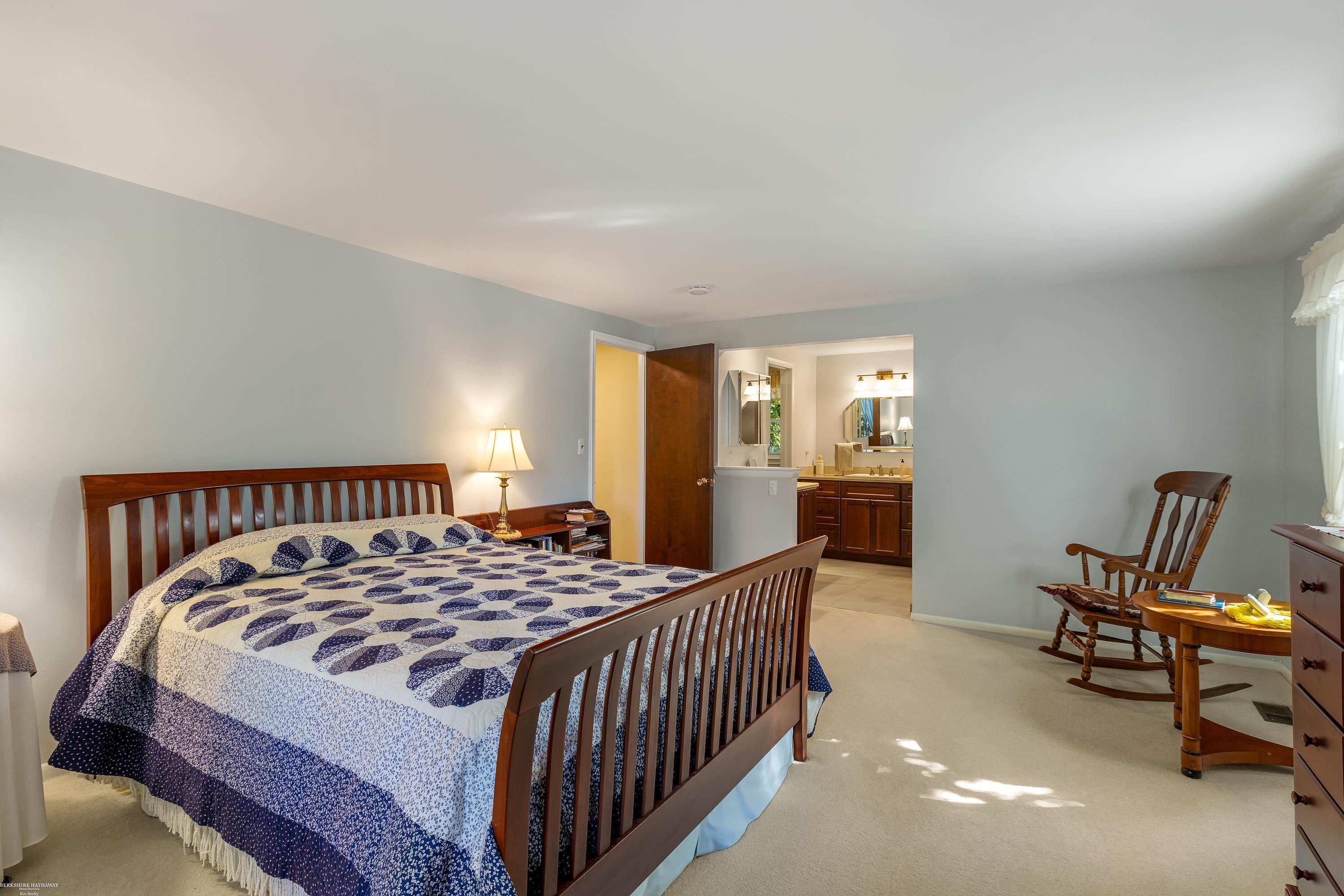 681 Lake Forest Road Rochester, MI 48309 - Photo 21 of 41 50156139-4b498d15-244b-4af1-874f-087bfc0763a1.JPG