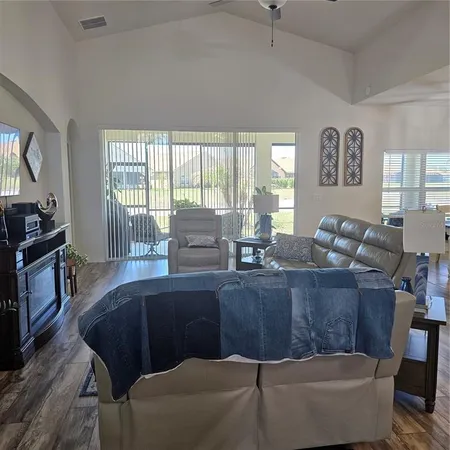 $384,900 | 1347 Oakmont Drive, Winter Haven, FL 33859