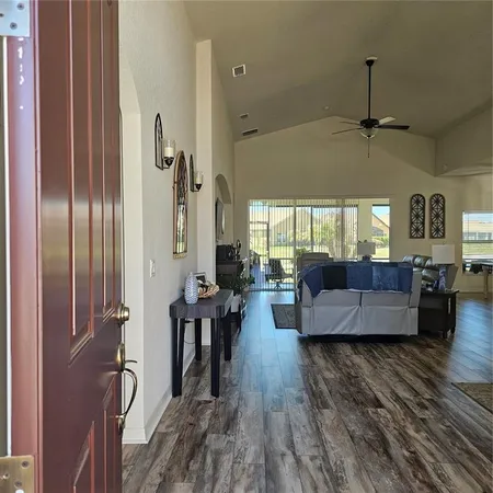 $384,900 | 1347 Oakmont Drive, Winter Haven, FL 33859