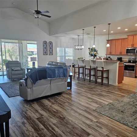 $384,900 | 1347 Oakmont Drive, Winter Haven, FL 33859