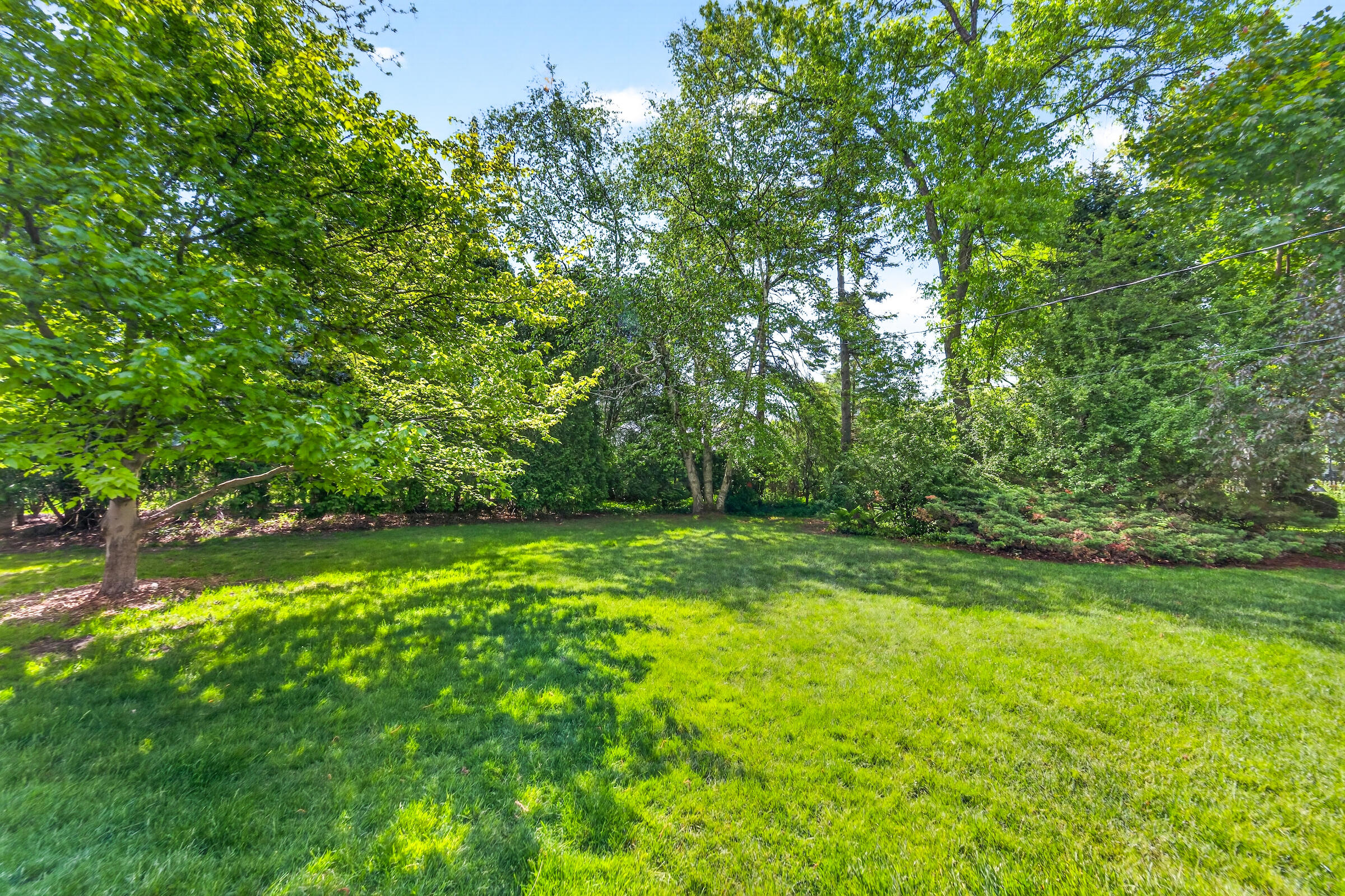 7716 North Links Way Fox Point, WI 53217 - Photo 31 of 37 Private yard