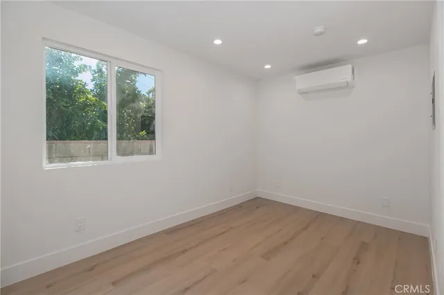 $1,950 | 10835 1/2 Parr Avenue, Sunland, CA 91040