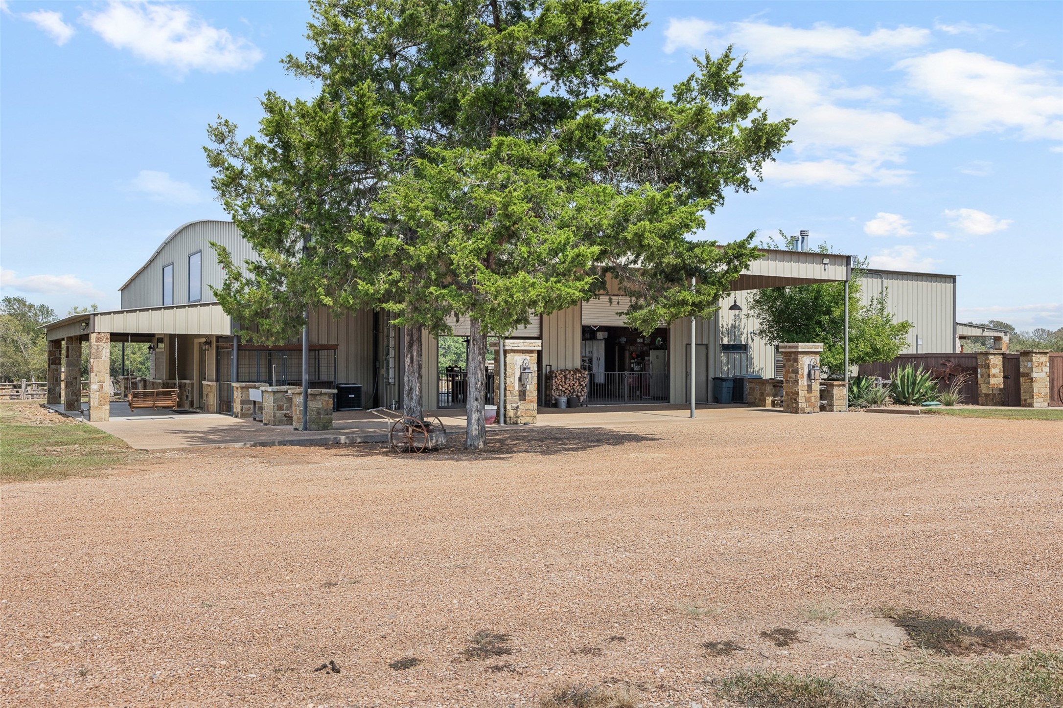 2574 FM 2434 Weimar, TX 78962 - Photo 20 of 48 Gallery Image 20