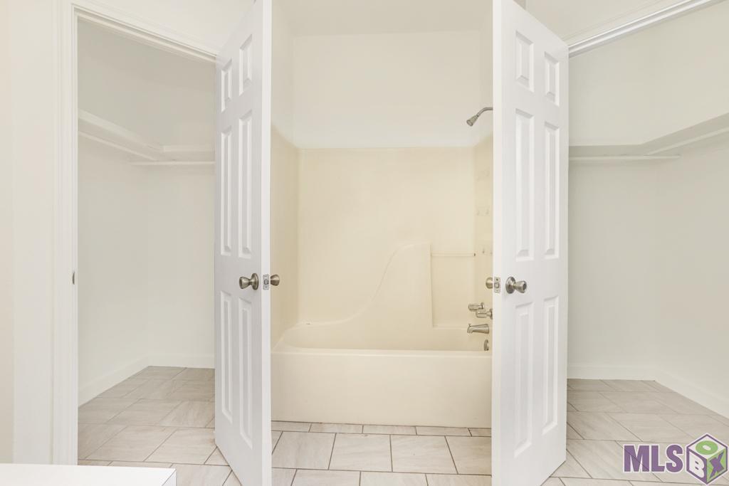 17282 Lakepark Avenue Baton Rouge, LA 70816 - Photo 17 of 22