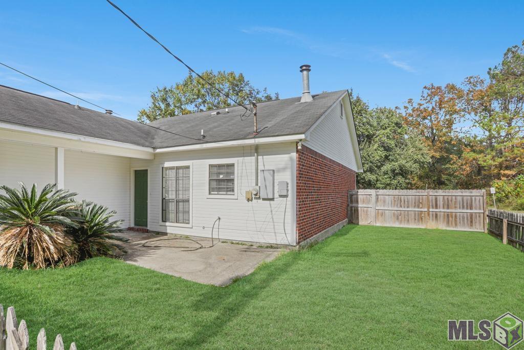 17282 Lakepark Avenue Baton Rouge, LA 70816 - Photo 6 of 22