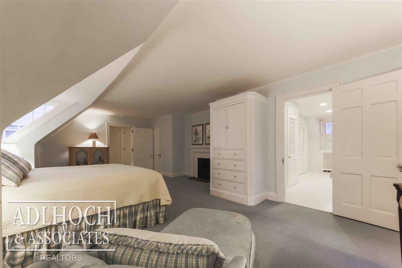 165 Cloverly Road Grosse Pointe, MI 48236 - Photo 16 of 24 31311039-15.JPG