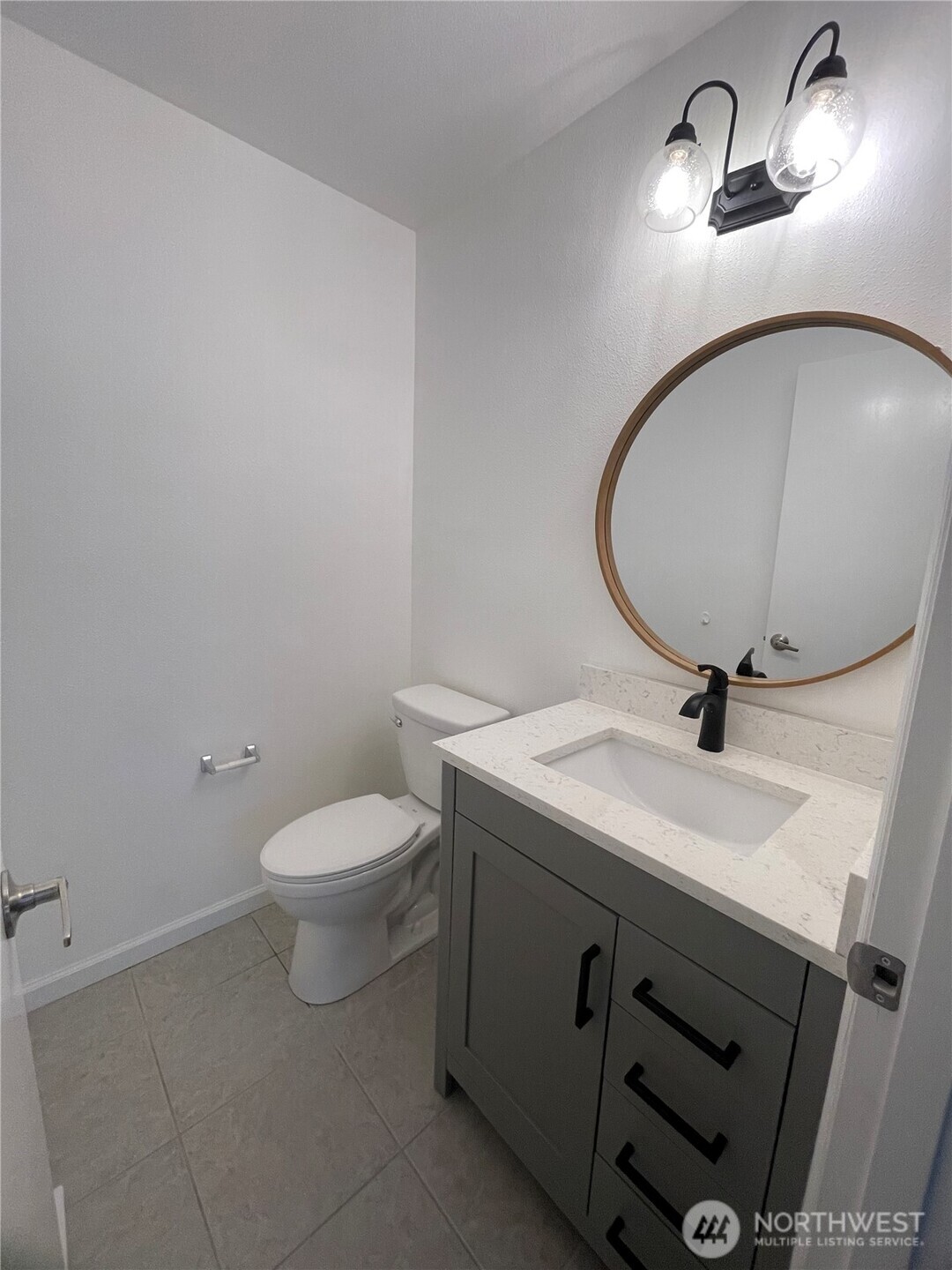 1909 Redmond Avenue Northeast Renton, WA 98056 - Photo 4 of 20