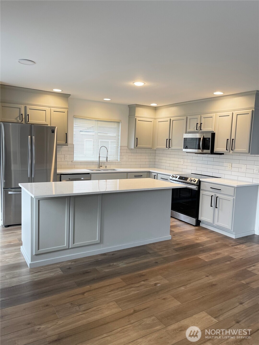 1909 Redmond Avenue Northeast Renton, WA 98056 - Photo 8 of 20