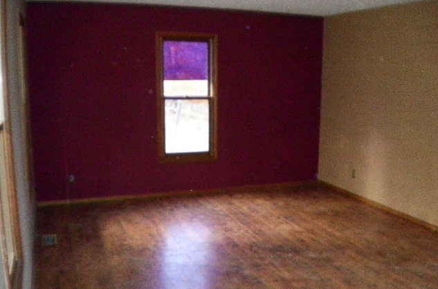 935 North Wolf Road Bloomfield, IN 47424 - Photo 2 of 29 Gallery Image 2