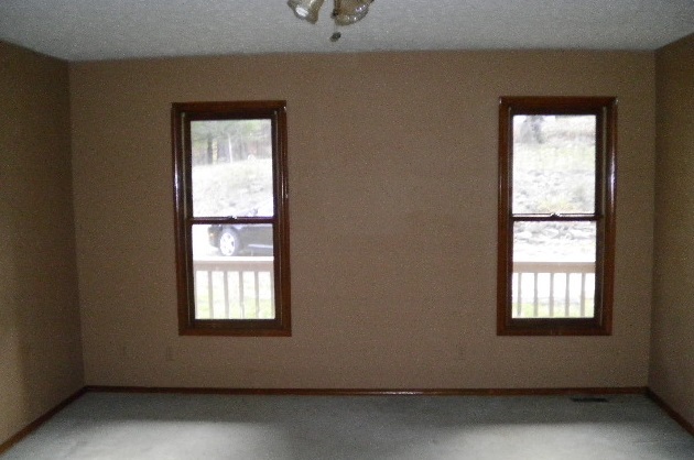 935 North Wolf Road Bloomfield, IN 47424 - Photo 4 of 29 Gallery Image 4