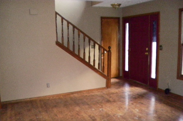 935 North Wolf Road Bloomfield, IN 47424 - Photo 5 of 29 Gallery Image 5