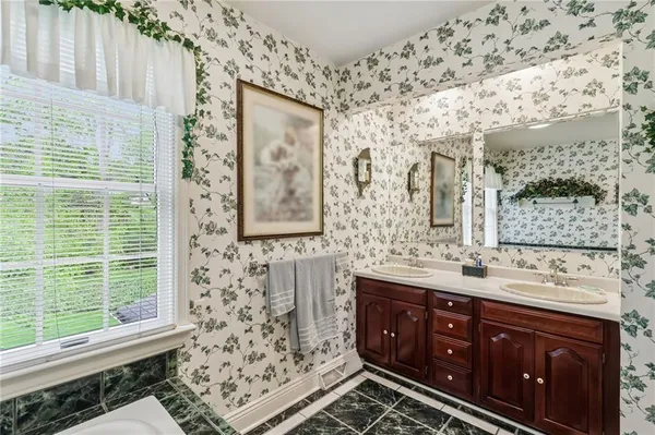 $474,316 | 355 James Street, New Wilmington, PA 16142