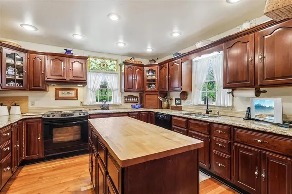 $474,316 | 355 James Street, New Wilmington, PA 16142