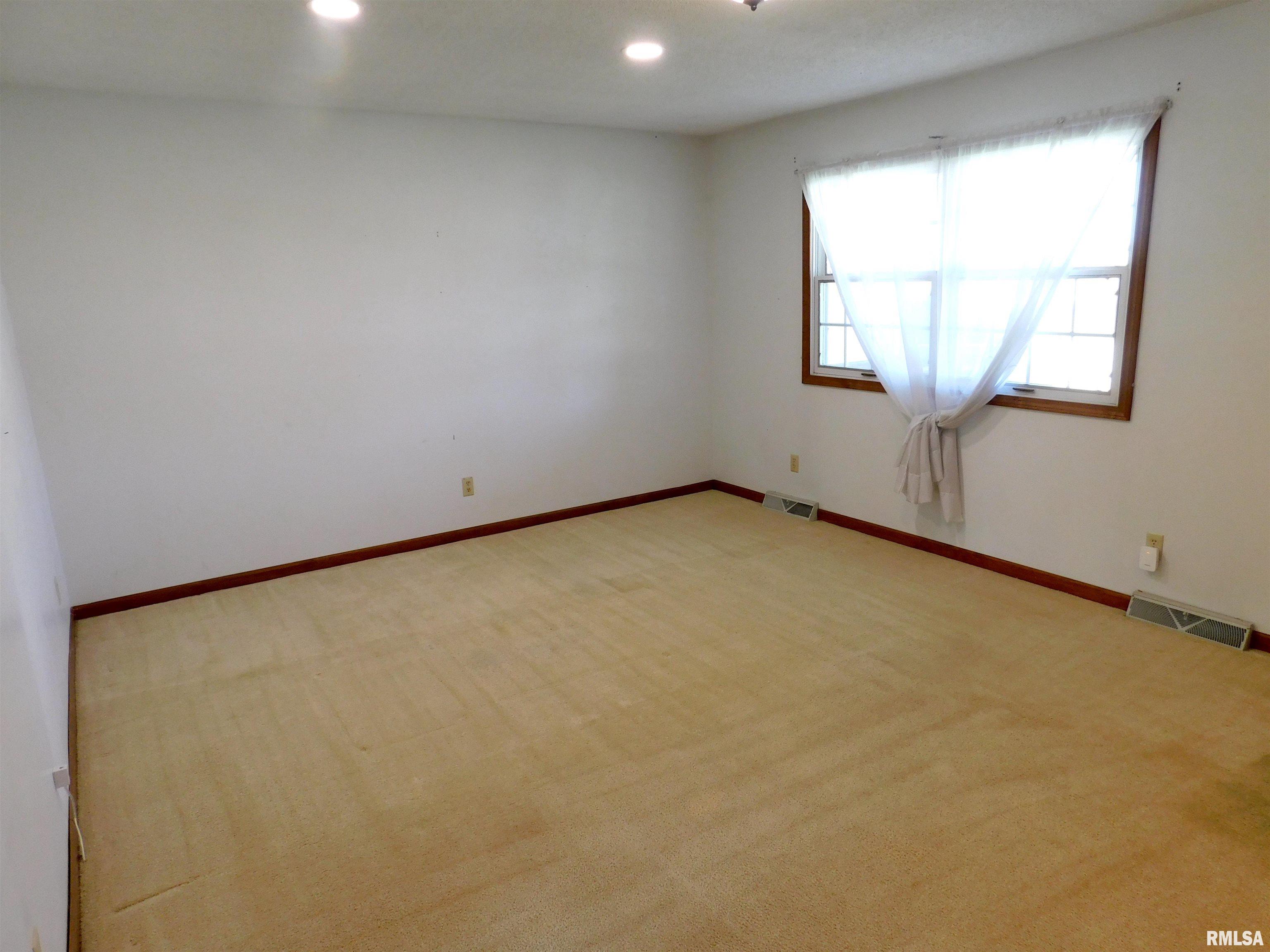 35 Galahad Drive Rochester, IL 62563 - Photo 6 of 22