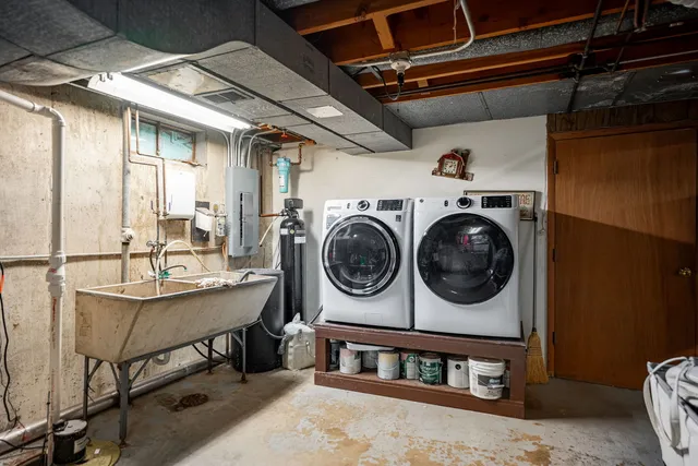 a view of a car park in a gym
