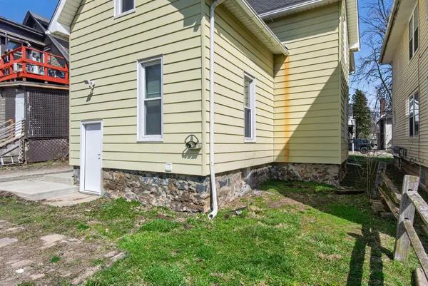 $109,900 | 202 South W Avenue, Jackson, MI 49201