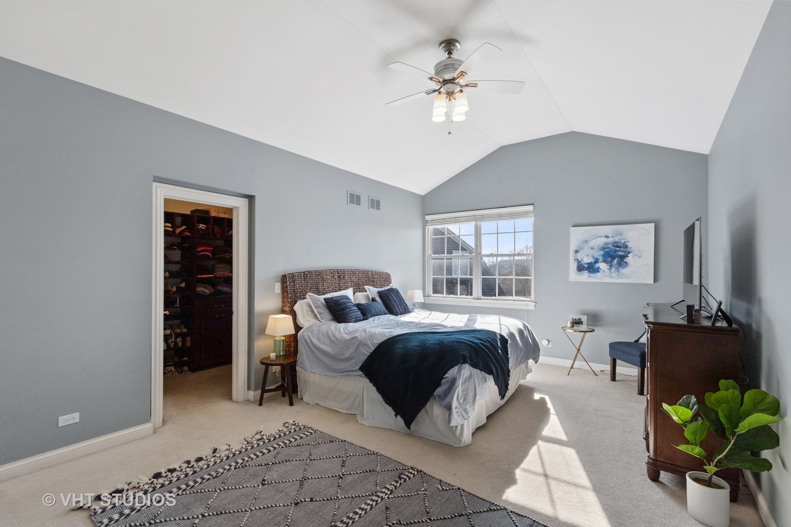 411 Morgan Lane Fox River Grove, IL 60021 - Photo 16 of 37 a bed room with bed and window