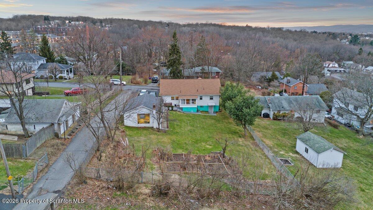 833 Palm Street Scranton, PA 18505 - Photo 31 of 33 an aerial view of multiple house
