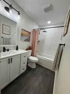 $575,000 | 176 Lake Eva Drive, Chuluota, FL 32766