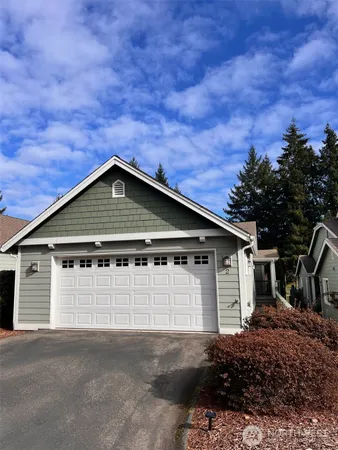 $2,700 | 321 East Soderberg Road, Unit A2, Allyn, WA 98524