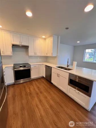 $2,700 | 321 East Soderberg Road, Unit A2, Allyn, WA 98524