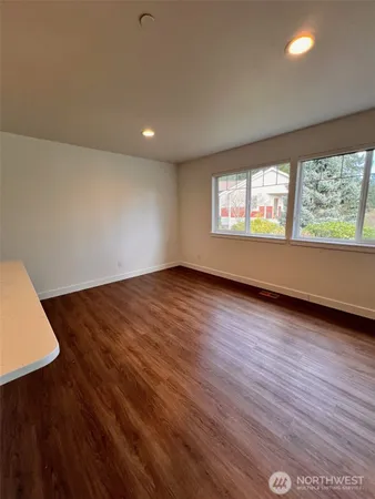 $2,700 | 321 East Soderberg Road, Unit A2, Allyn, WA 98524
