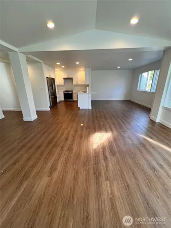 $2,700 | 321 East Soderberg Road, Unit A2, Allyn, WA 98524