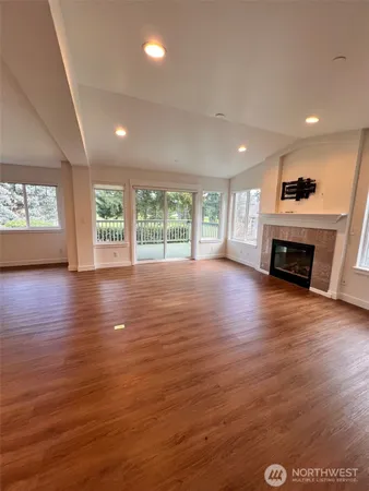 $2,700 | 321 East Soderberg Road, Unit A2, Allyn, WA 98524